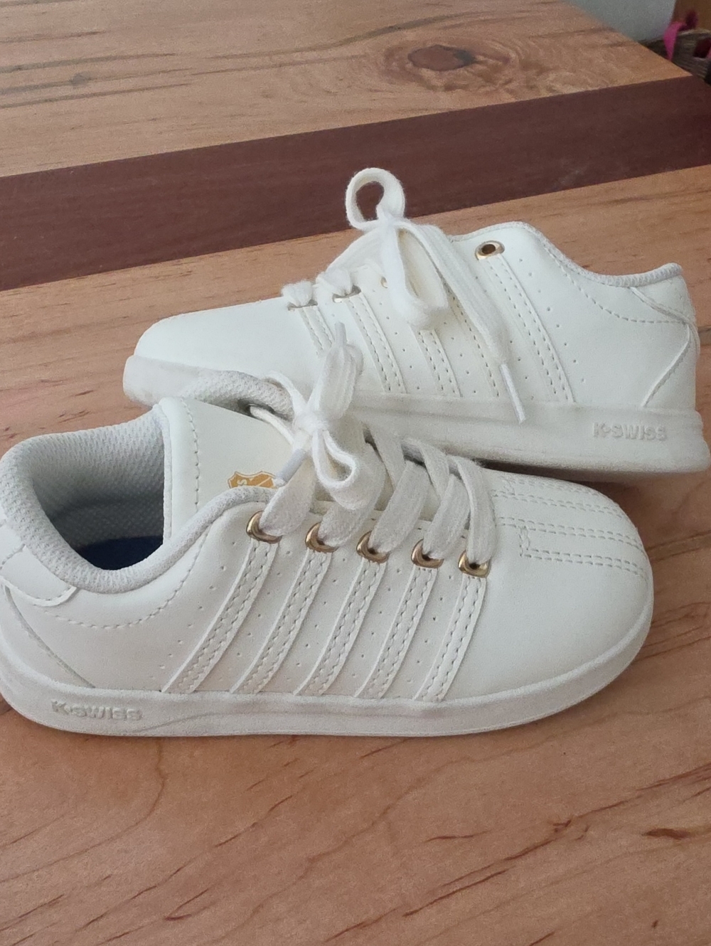 K-Swiss Kids Off-white Lace-Up Sneakers with Gold Eyelets NWOT